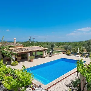 - Sa Parellada 4*, Binibona Spain